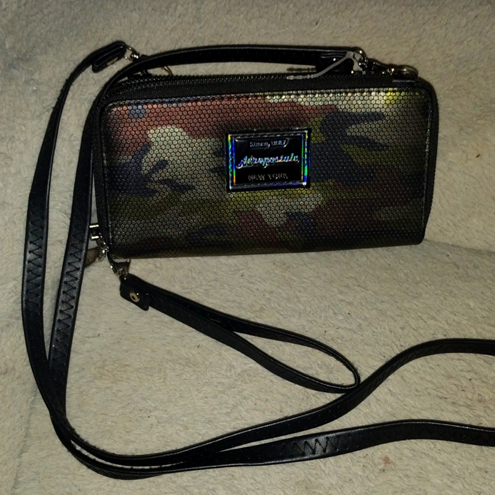 Aeropostale Camo Wallet, Wrislet or Cross Body NWOT